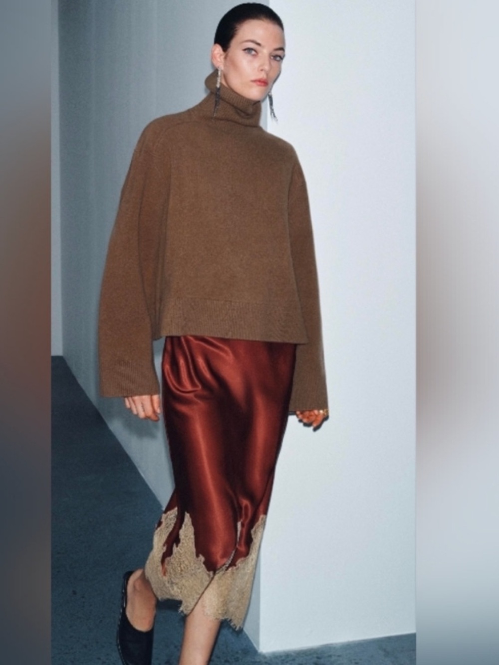 Zara Rust Satin Midi Skirt with Cream Lace Hem - Picture 4 of 10